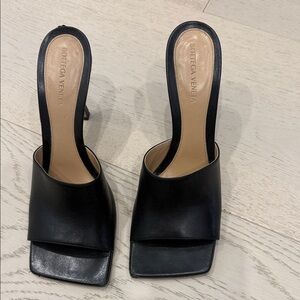 Bottega Veneta Black Leather Mules - 41 (US 11)